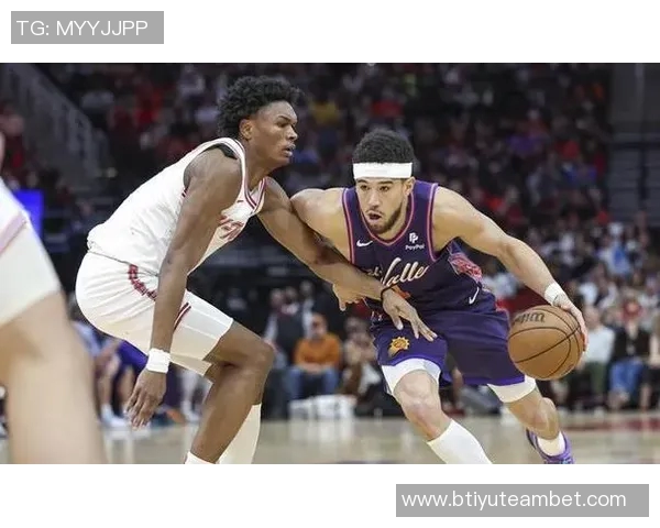 火箭季前赛加速进攻与底角三分初见成效乌度卡对防守表现仍感不满 火箭季前赛加速进攻与底角三分初见成效乌度卡对防守表现仍感不满