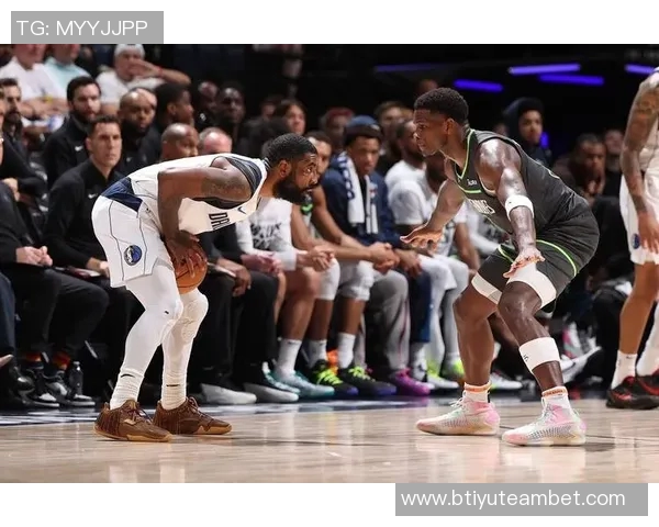 欧文力挺拉塞尔表现出色无论首发控卫是谁我都会全力支持 欧文力挺拉塞尔表现出色无论首发控卫是谁我都会全力支持