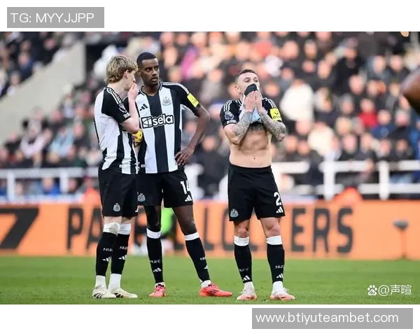 纽卡斯尔后卫丹伯恩遭遇肋骨骨折伤情将缺席数周比赛