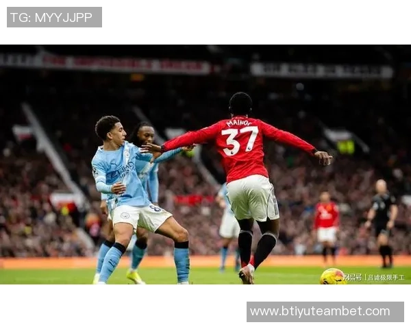 卡里克首堂训练课氛围焕然一新阿莫林与球员关系显得有些冷淡